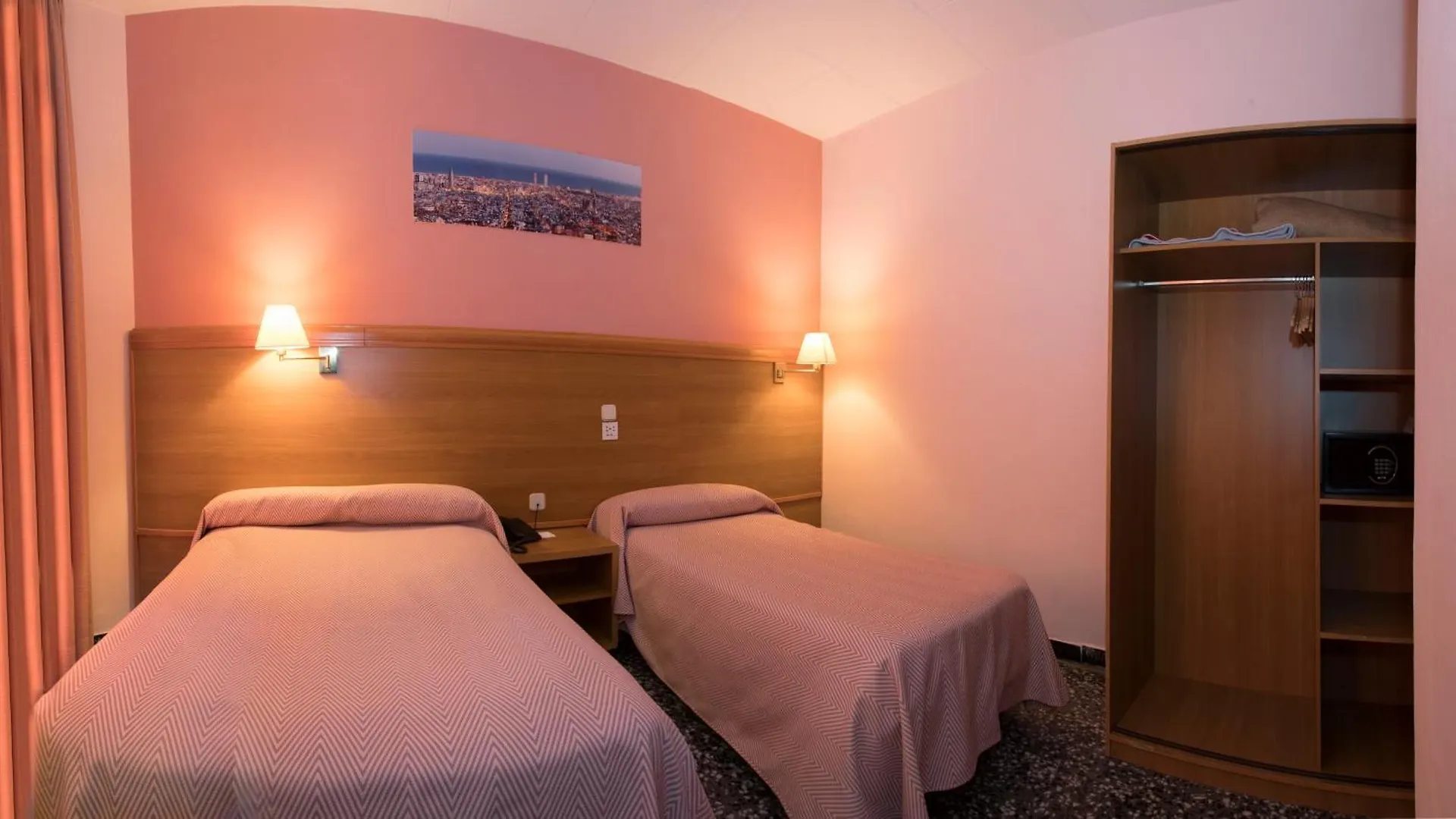 Cuatro Naciones Hotel Barcelona