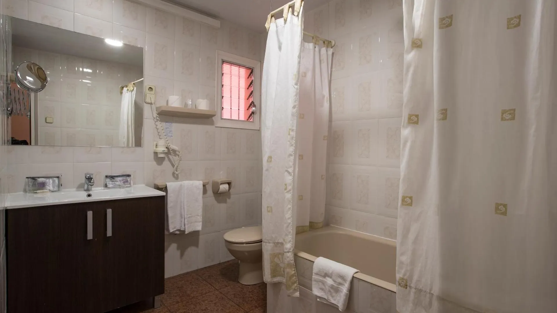 Cuatro Naciones Hotel Barcelona