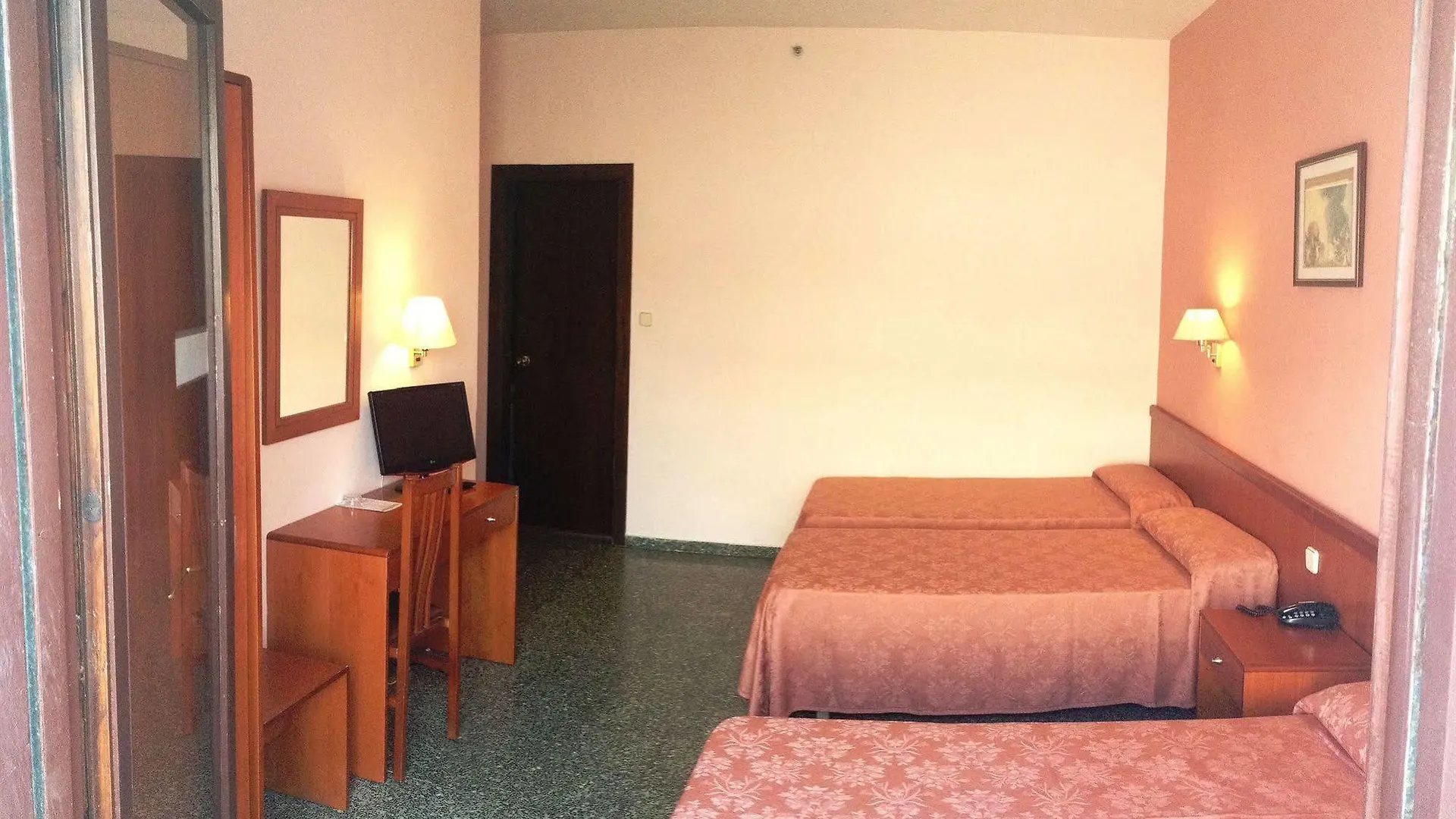 Cuatro Naciones Hotel Barcelona