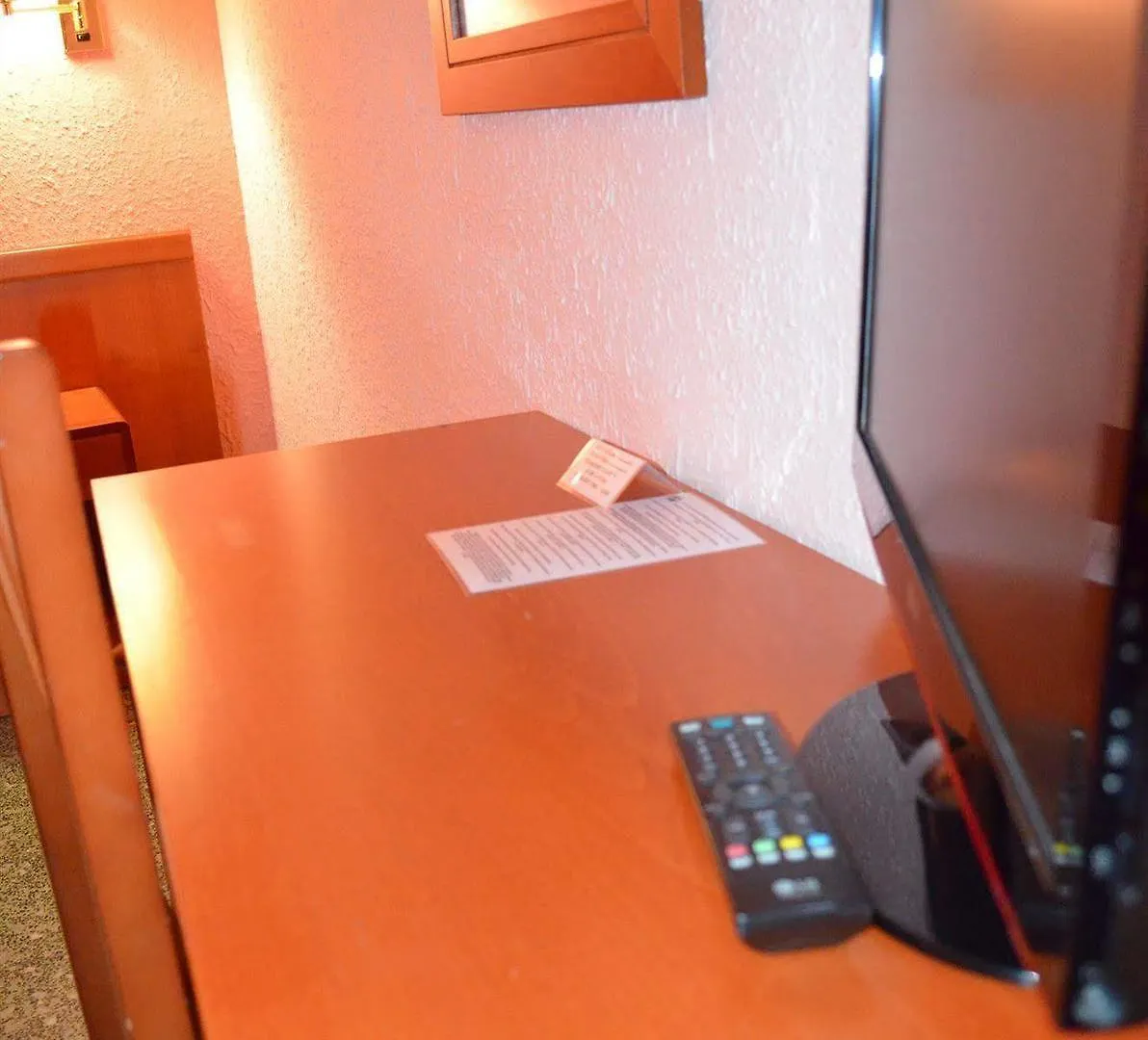 Hotel Cuatro Naciones Barcelona 2*,