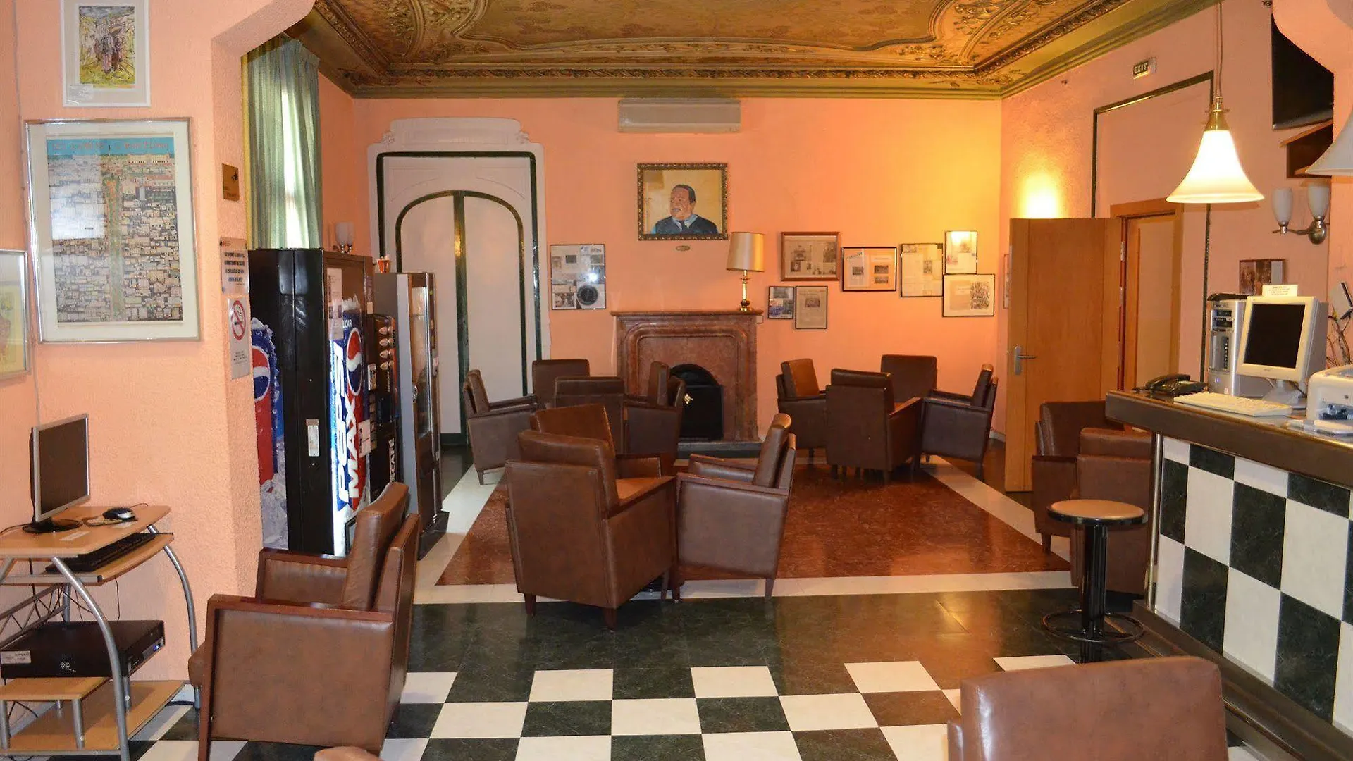 Hotel Cuatro Naciones Barcelona 2*,