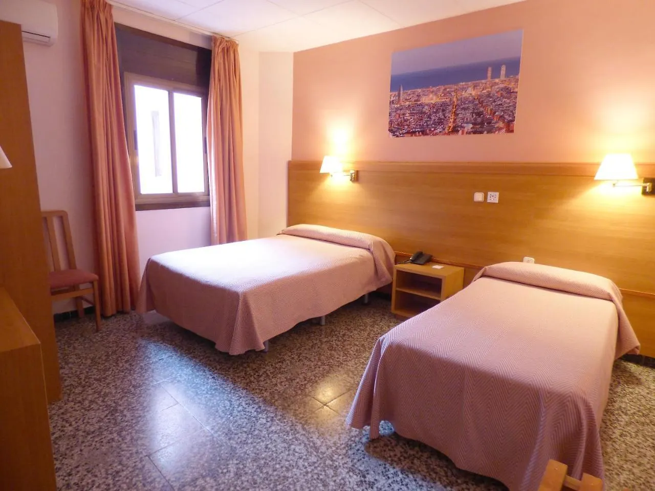 Cuatro Naciones Hotel Barcelona